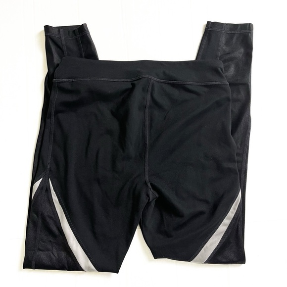 GAP FIT Women’s Black Athletic Leggings - Small - Picture 3 of 8